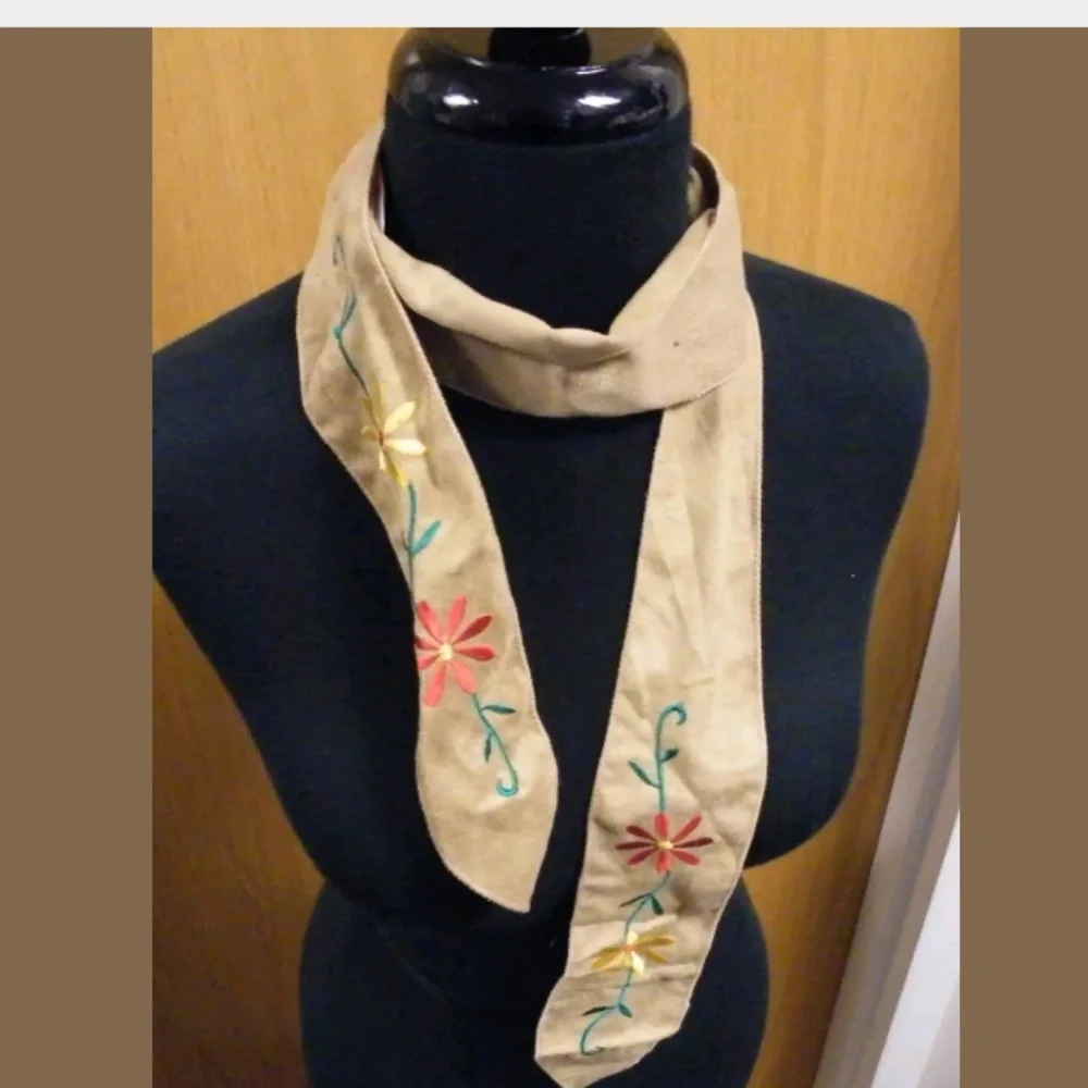 Bundle of‎ 92 Amici headscarf/sashes New